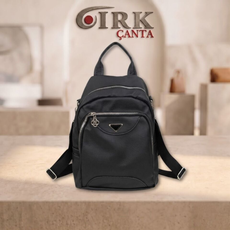 ÜÇGEN ARMA SIRT ÇANTA