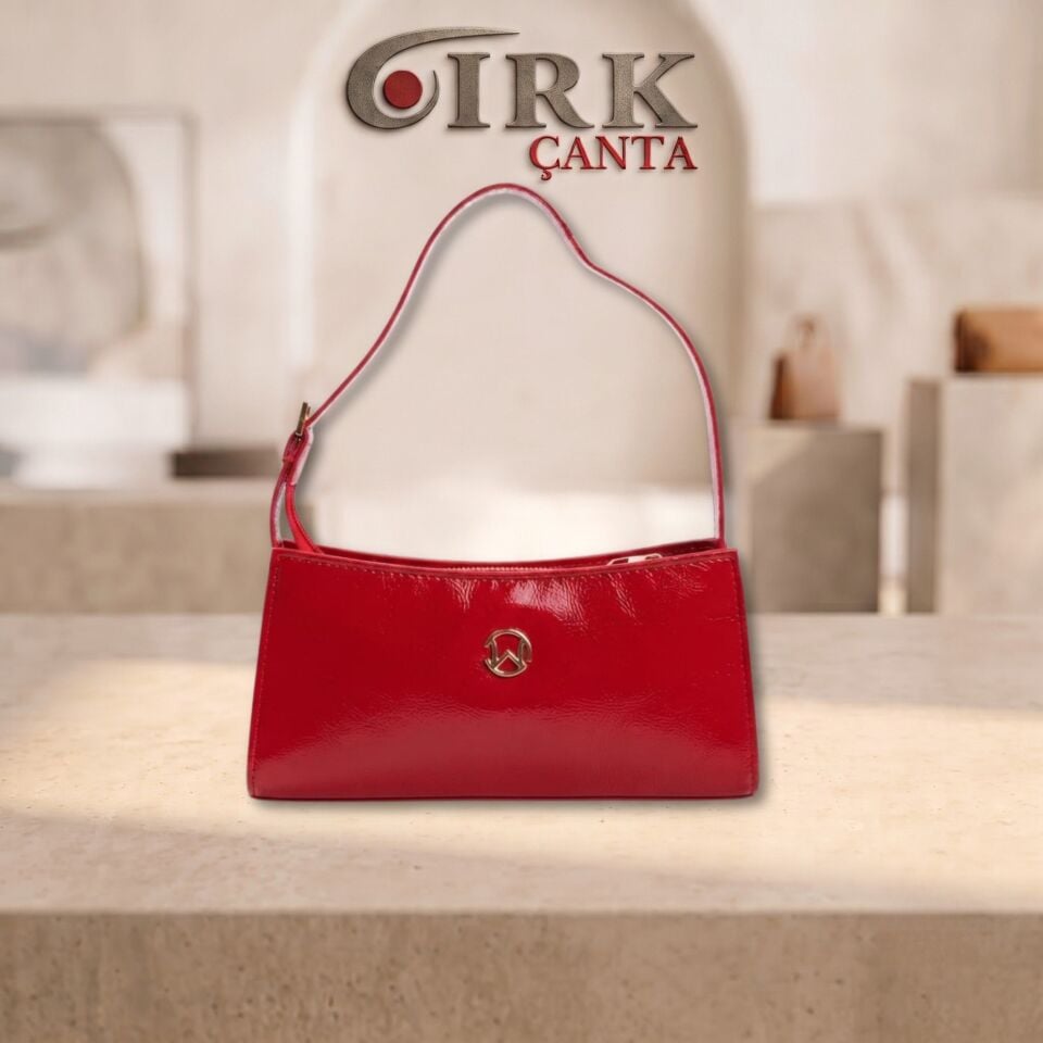 YAN KİLİT DETAY ÇANTA