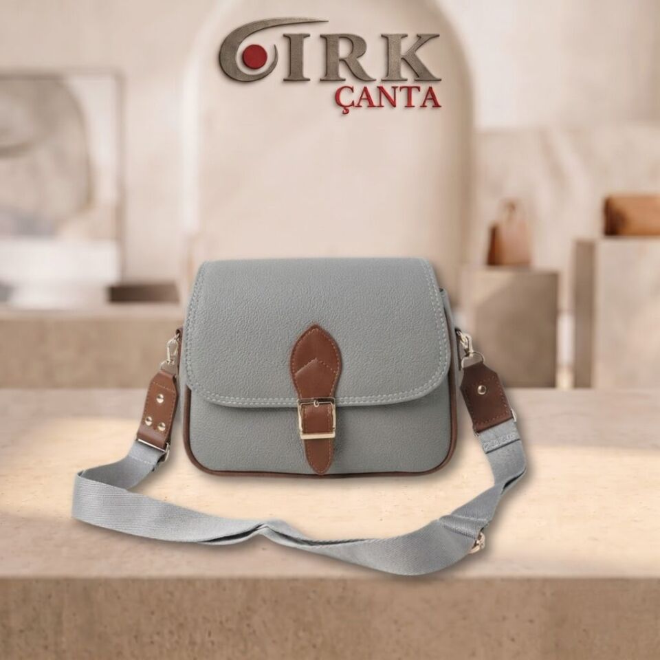 KARE TOKA KAPAKLI ÇAPRAZ ASKILI ÇANTA